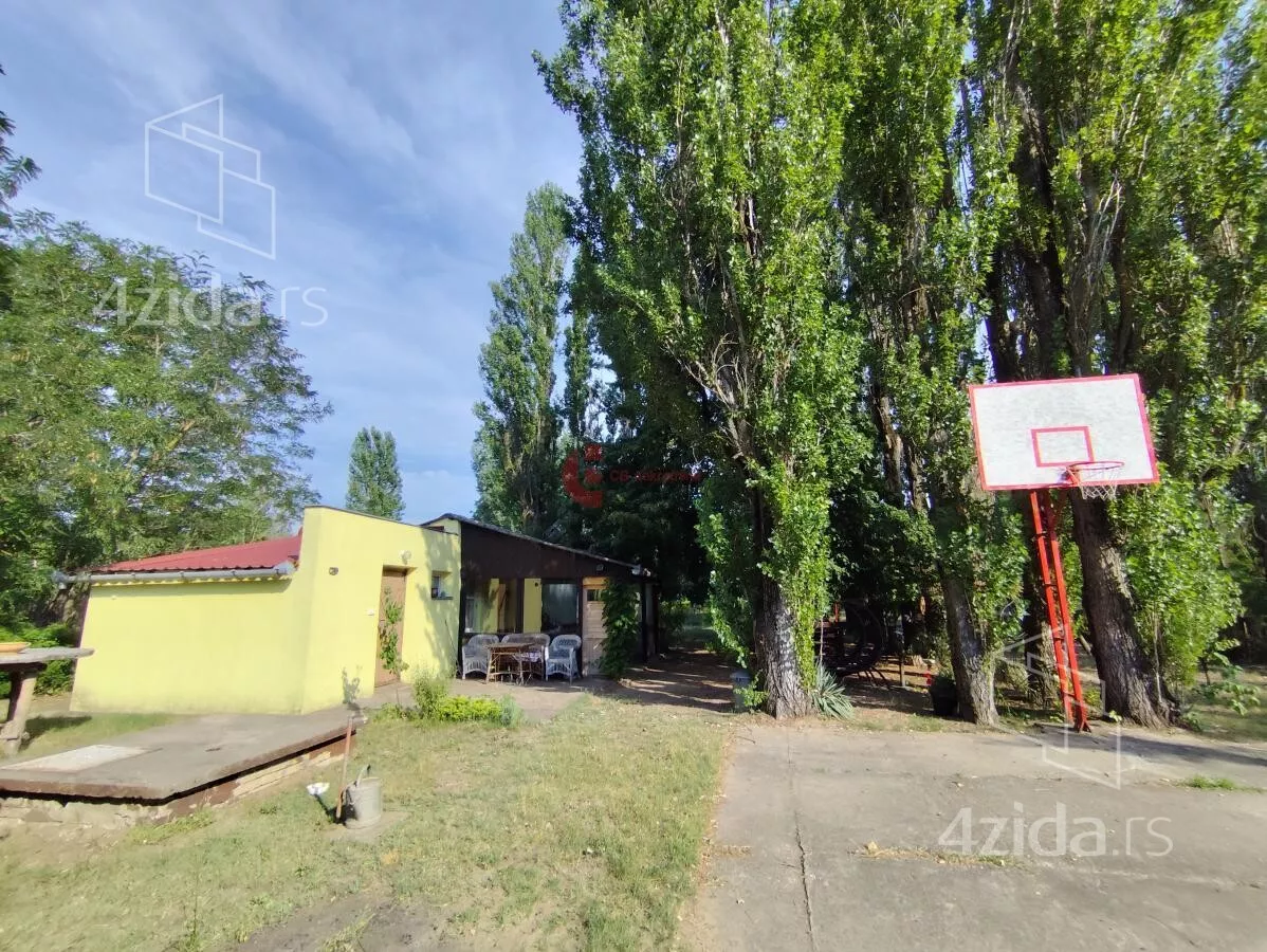 Plac | 4zida