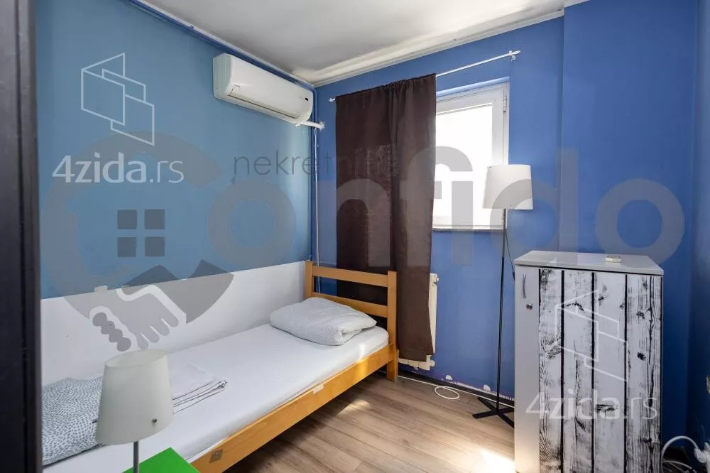 Šestoiposoban stan | 4zida