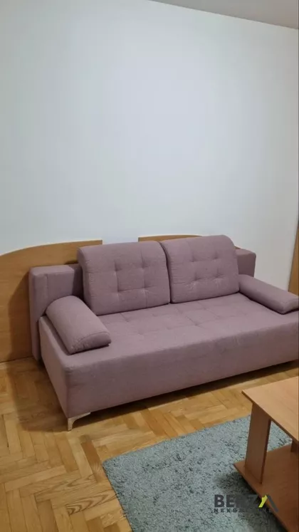 Cara Dušana | 4zida.rs