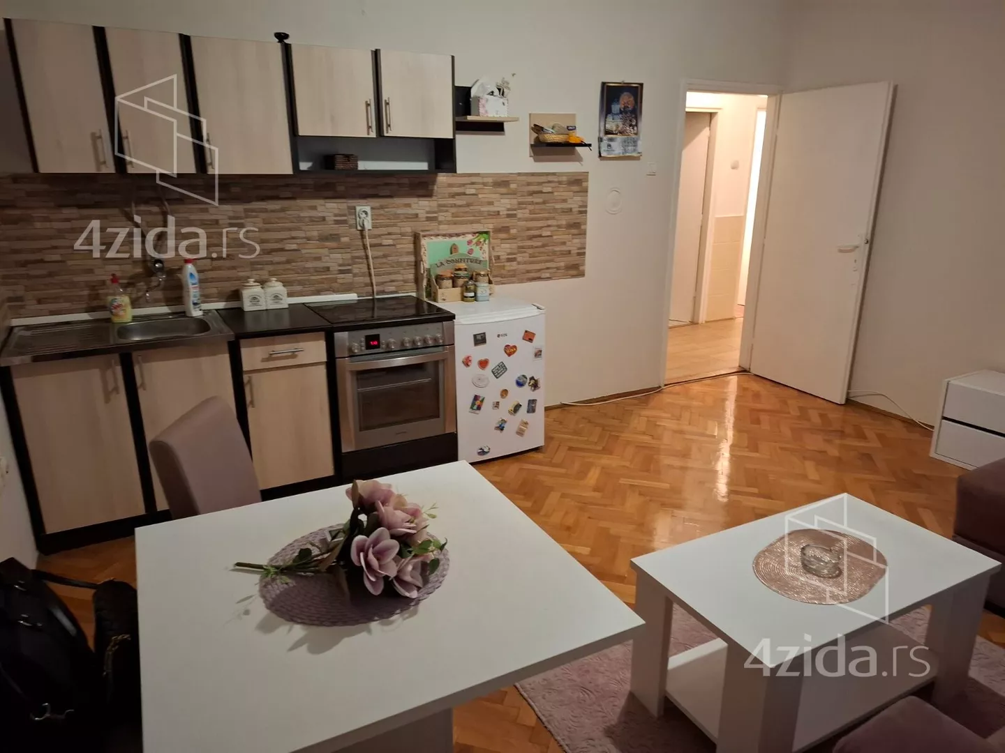 Dvoiposoban stan | 4zida