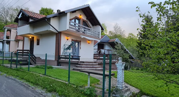 3-etažna kuća | 4zida