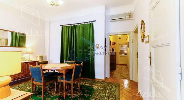 Četvoroiposoban stan | 4zida