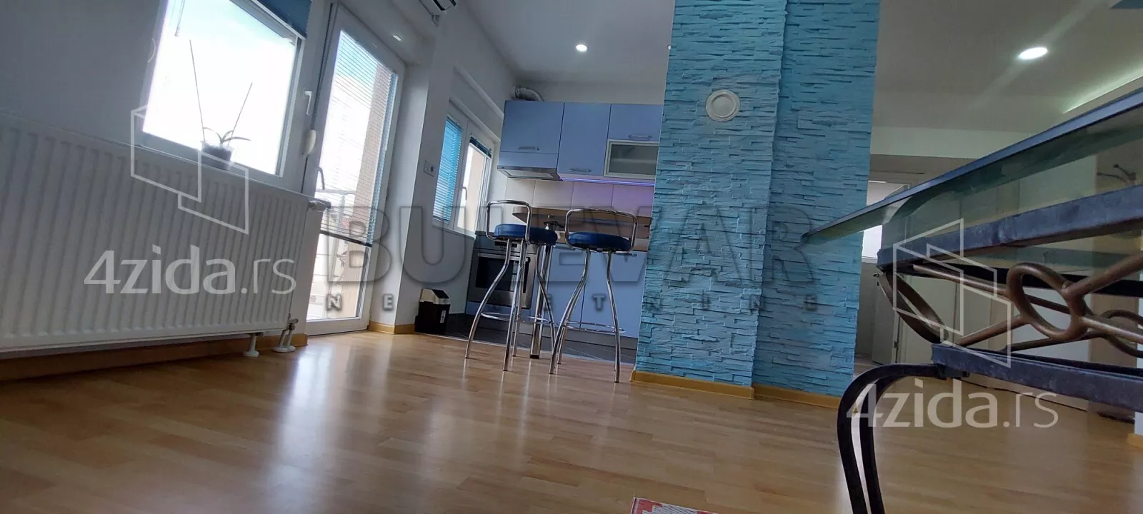 Jednoiposoban stan | 4zida