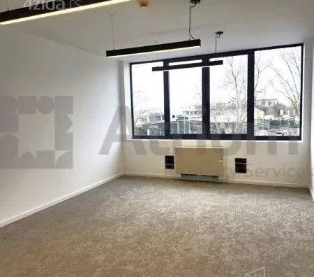 Poslovna zgrada | 4zida