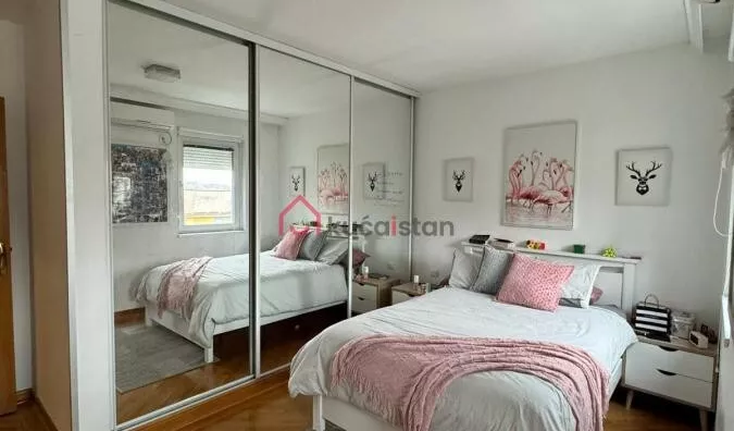 Petosoban stan | 4zida