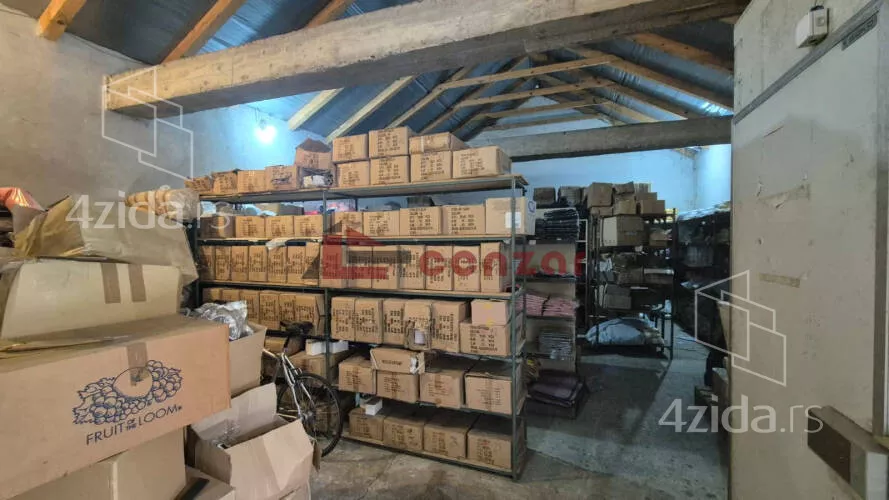 Poslovna zgrada | 4zida