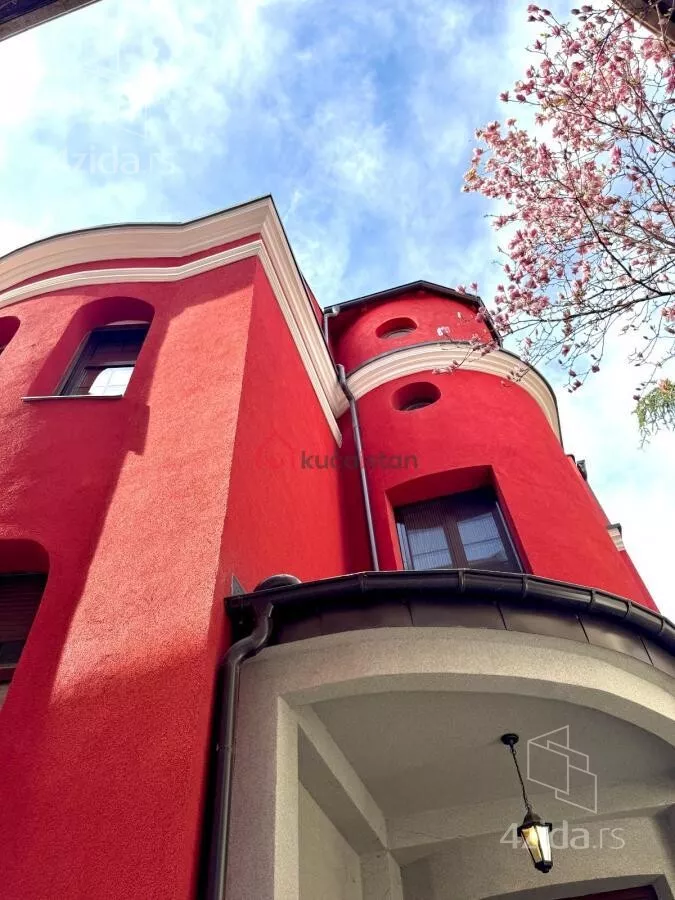 Poslovna zgrada | 4zida