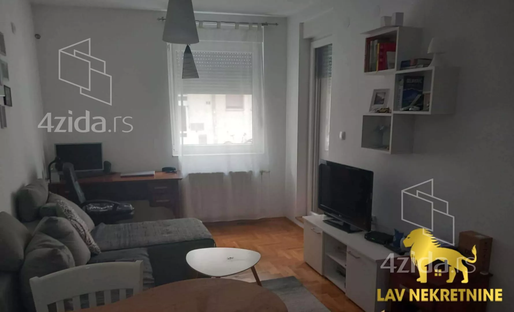 Jednoiposoban stan | 4zida