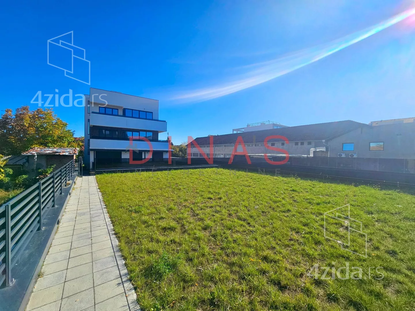 Petosoban stan | 4zida