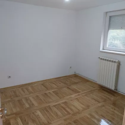 Ljubomira Jovanovića 5 | 4zida.rs