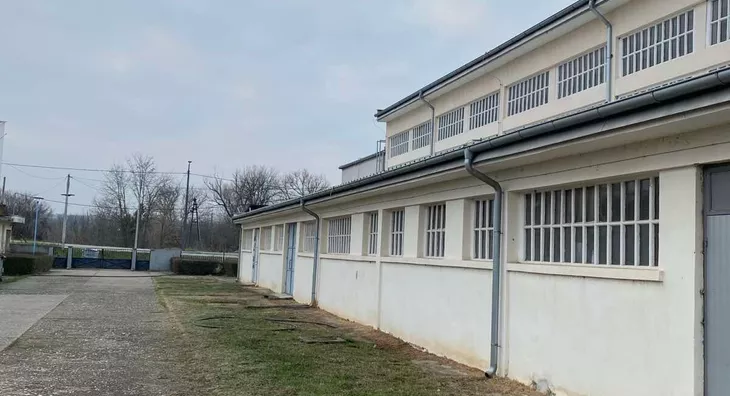 Poslovna zgrada | 4zida