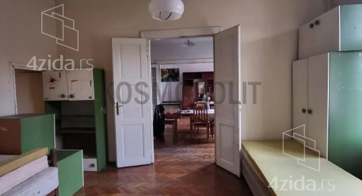 Četvoroiposoban stan | 4zida