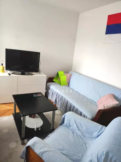 Dom Zdravlja | 4zida.rs