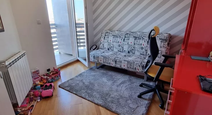 Četvoroiposoban stan | 4zida