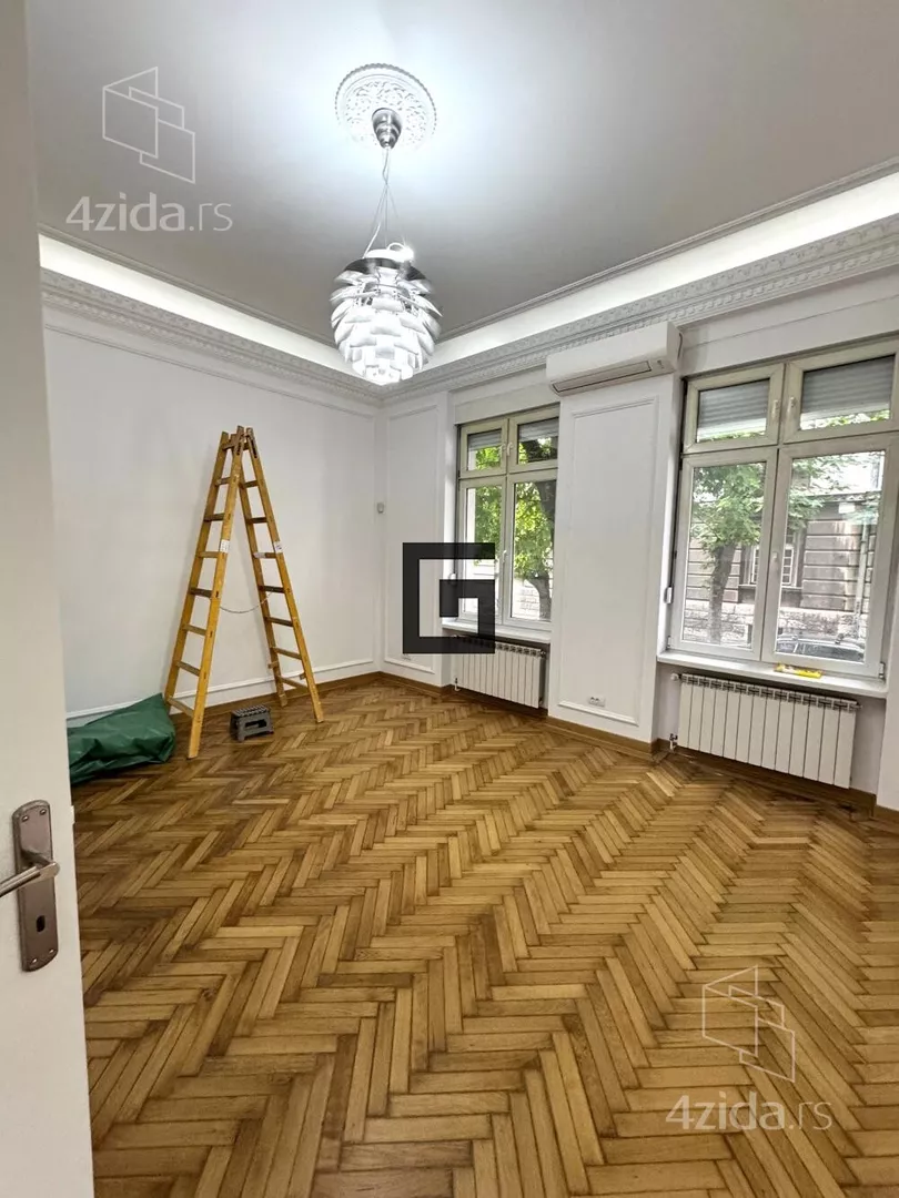 Četvoroiposoban stan | 4zida