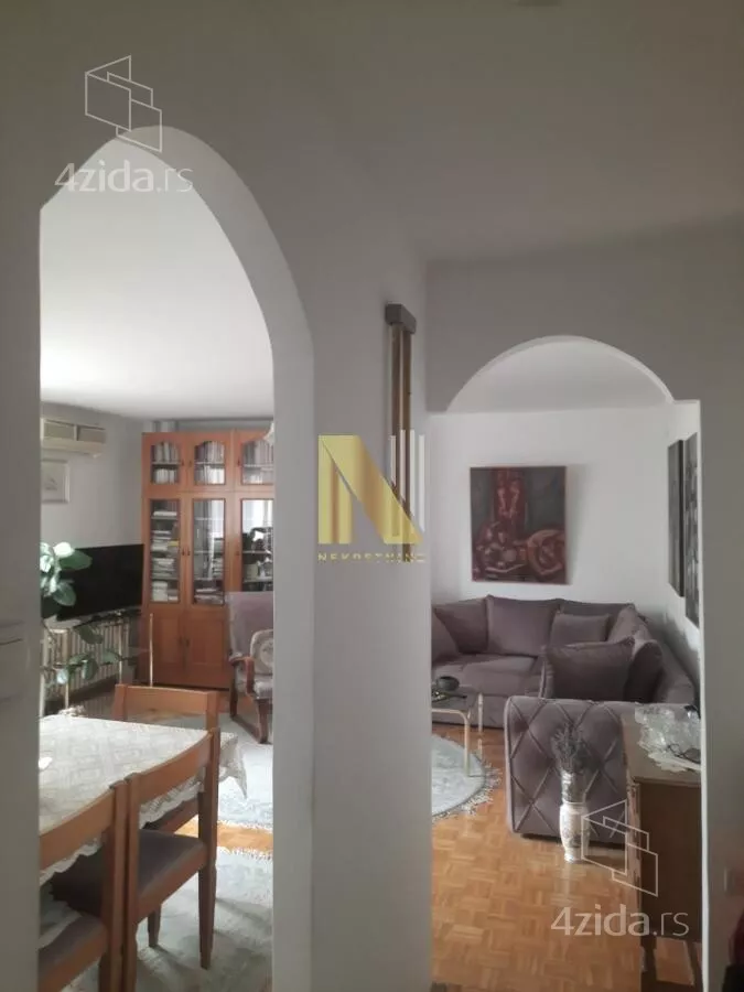 Dvoiposoban stan | 4zida