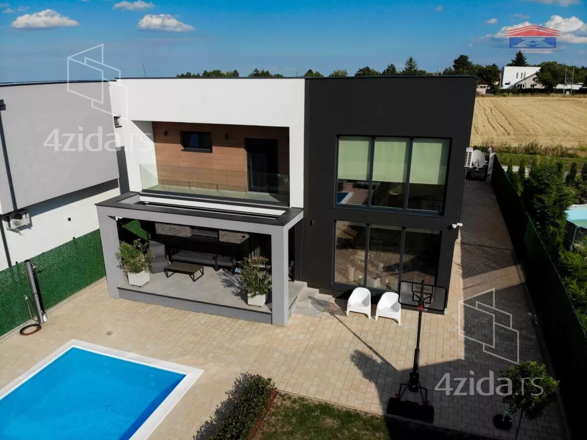 Kuća | 4zida