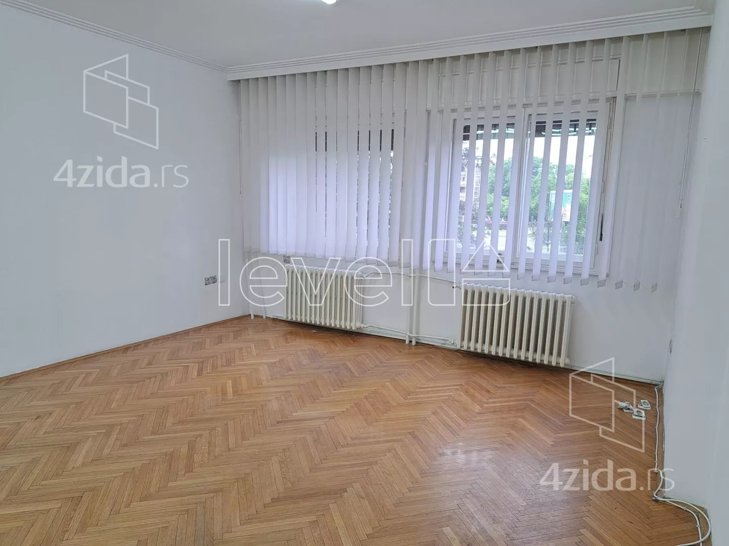 Četvoroiposoban stan | 4zida