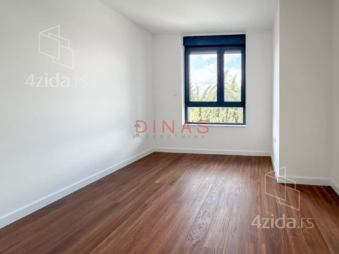 Šestosoban stan | 4zida