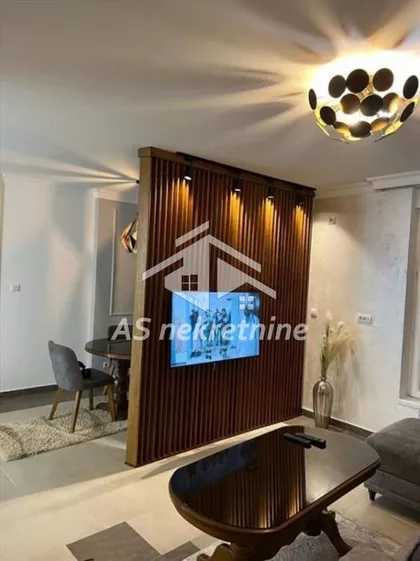 Stepa Stepanović | 4zida.rs