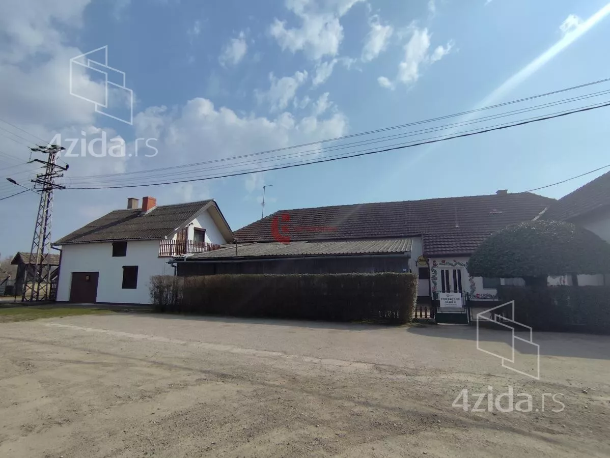 Poslovna zgrada | 4zida