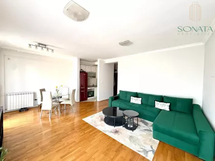 Crveni Krst Vračar | 4zida.rs