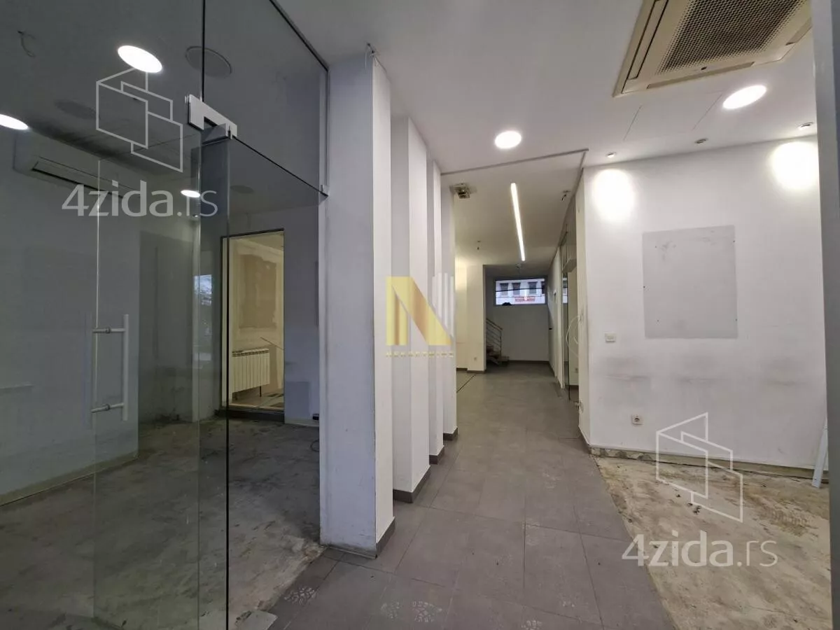 Poslovni prostor | 4zida