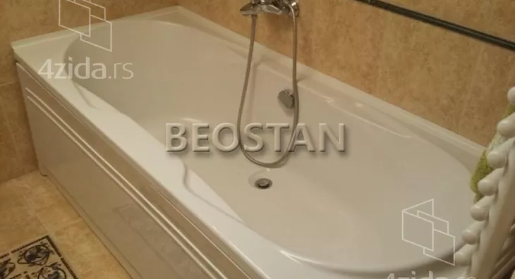 Četvoroiposoban stan | 4zida