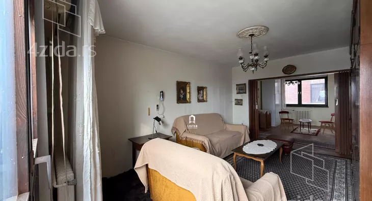 Troiposoban stan | 4zida