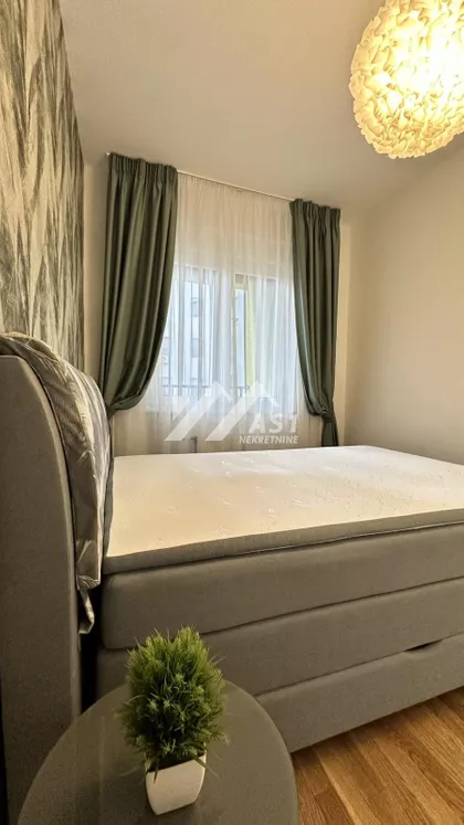 Aranj Janoša | 4zida.rs