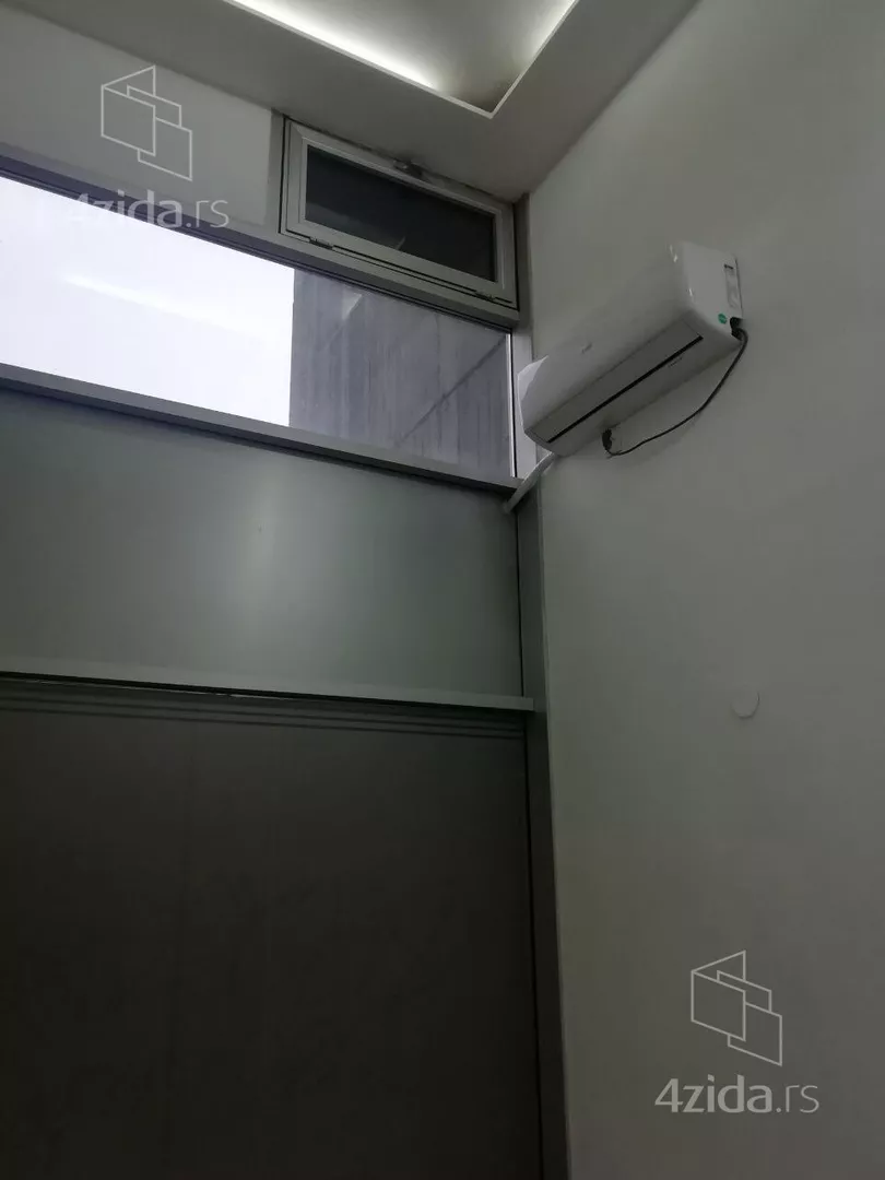 Lokal | 4zida