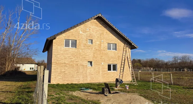 Šestosoban stan | 4zida