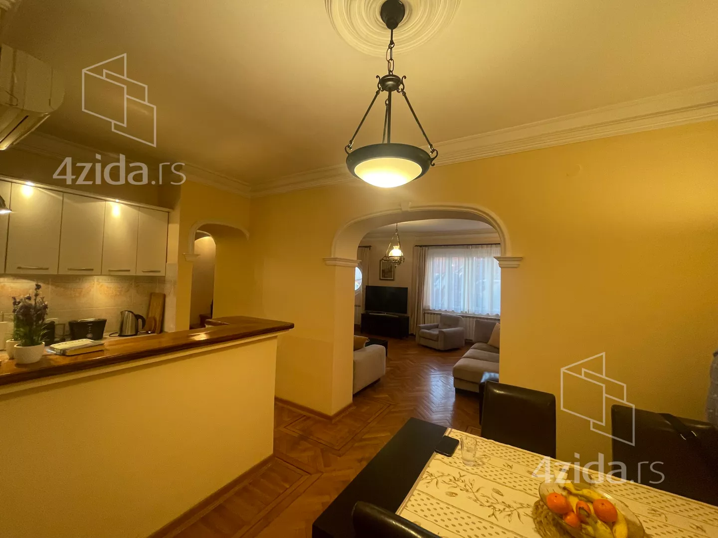 Petosoban stan | 4zida