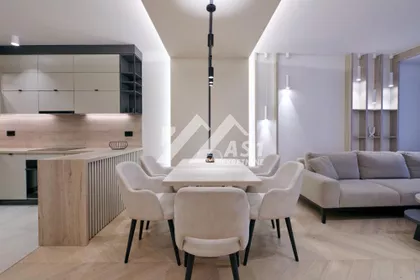 Lasla Gala | 4zida.rs