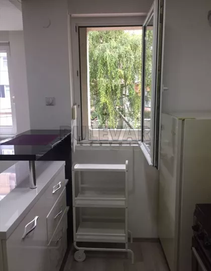 Božidarčeva | 4zida.rs