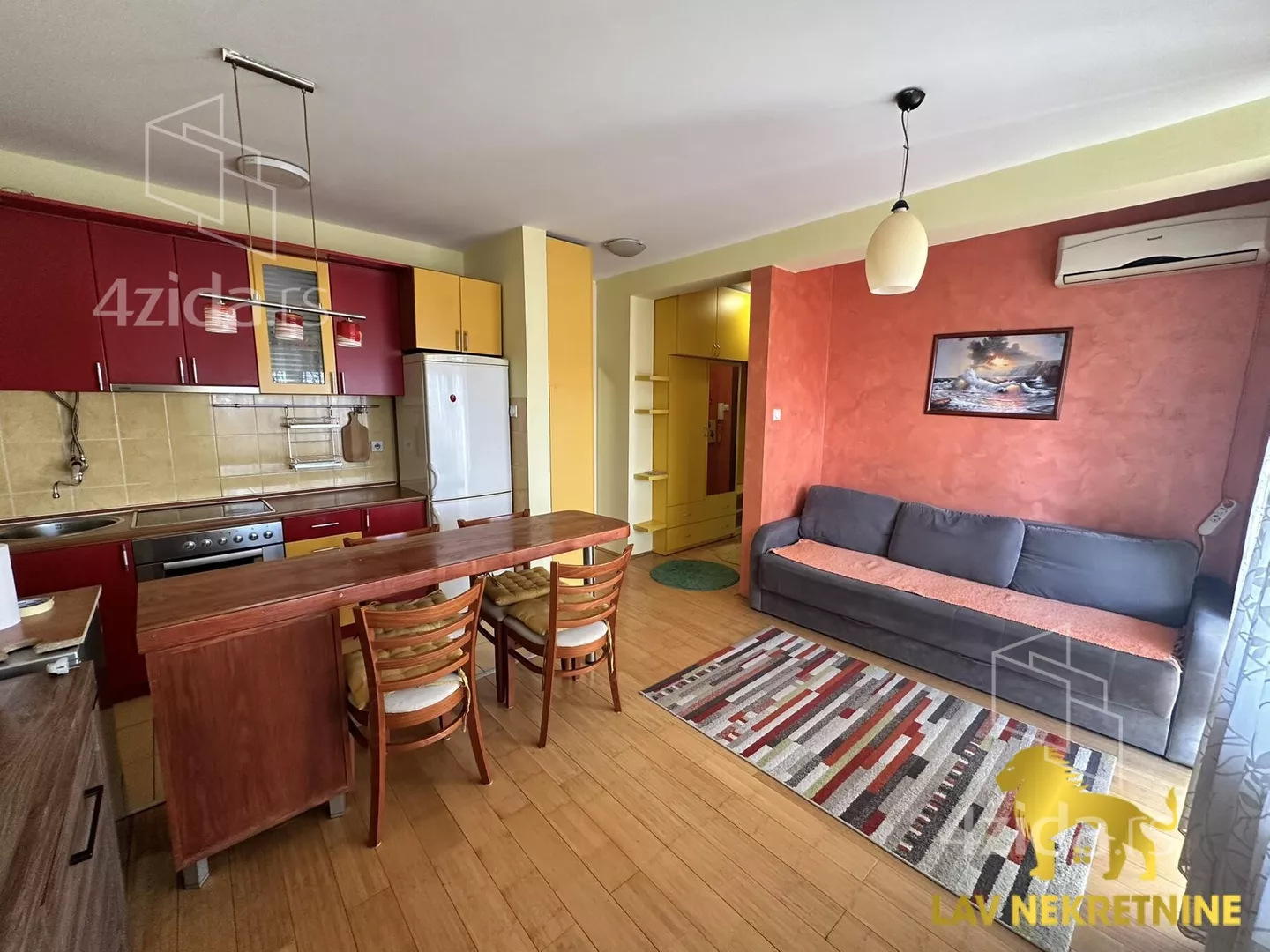 Jednoiposoban stan | 4zida