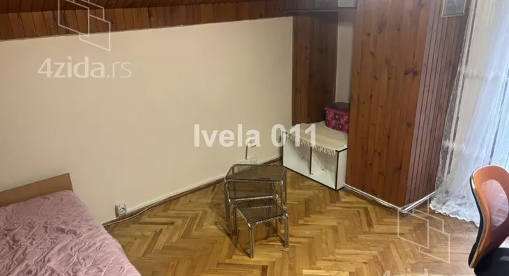 Četvoroiposoban stan | 4zida