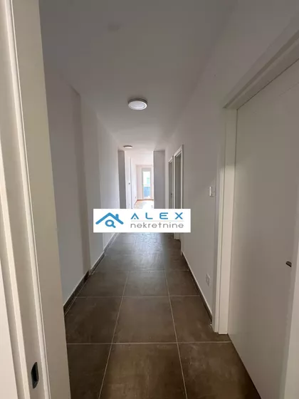 Gorana Jojića | 4zida.rs