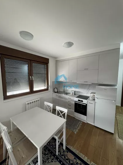 Gospodara Vučića | 4zida.rs