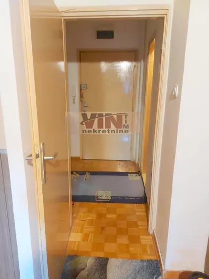 16.OKTOBRA | 4zida.rs