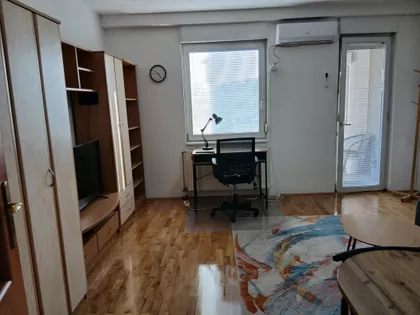 Bulevar Cara Lazara | 4zida.rs