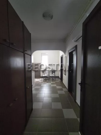 Makenzijeva | 4zida.rs