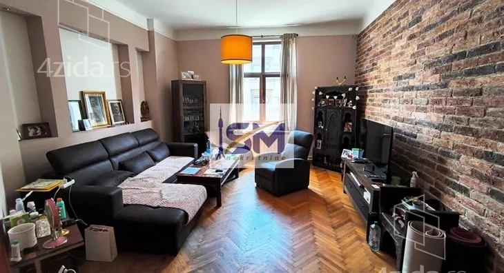 Četvoroiposoban stan | 4zida