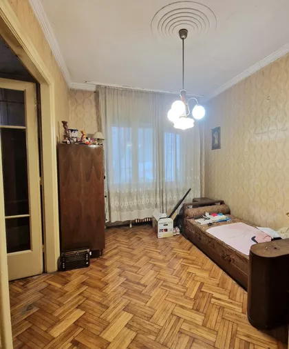 Makedonska | 4zida.rs