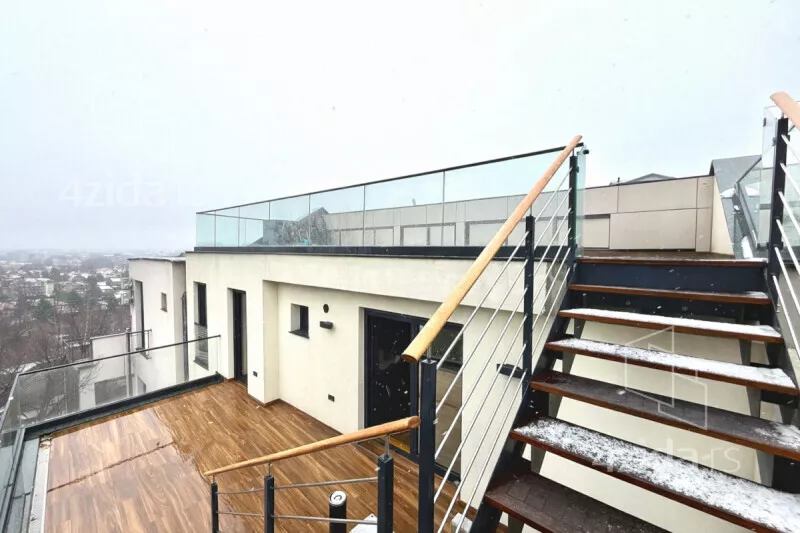 Poslovna zgrada | 4zida