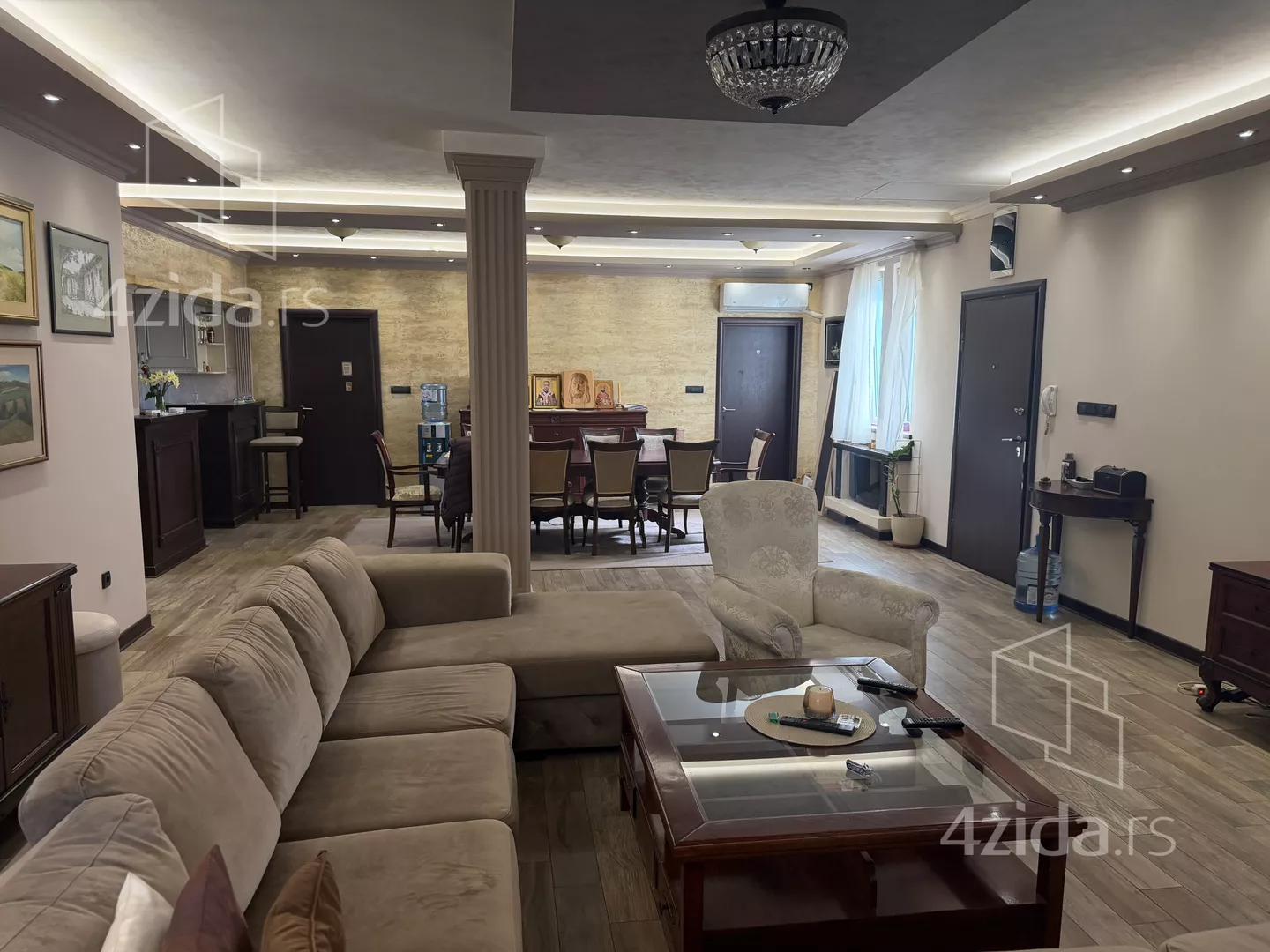 Petosoban stan | 4zida