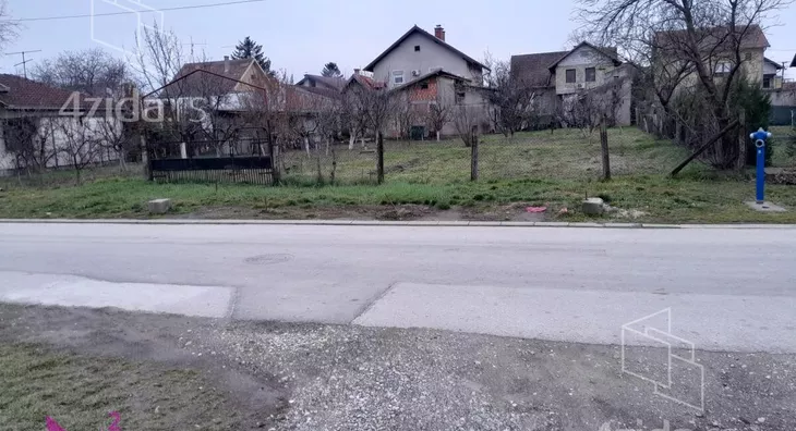 Plac | 4zida