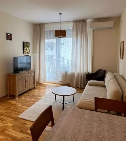 Vukov Spomenik | 4zida.rs