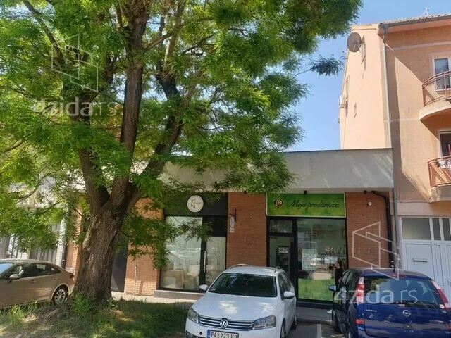 Lokal | 4zida