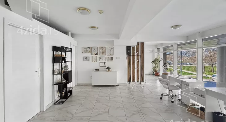 Poslovni prostor | 4zida